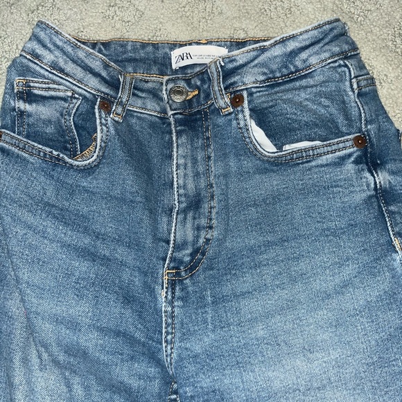 Zara Jeans - Picture 2 of 2
